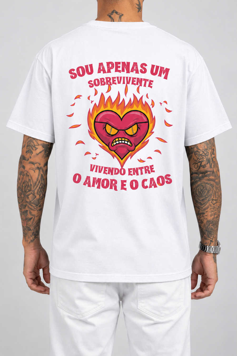 Cor: Branco | Costas | Camiseta Sou Apenas Um Sobrevivente (Verso)
