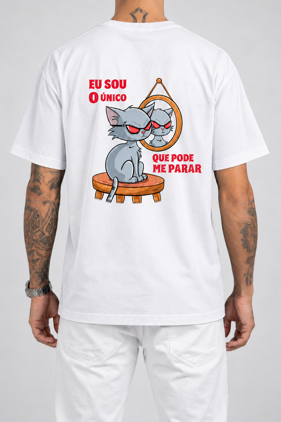 Cor: Branco | Costas | Camiseta Eu Sou O Único Que Pode Me Parar (Verso)