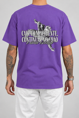 Cor: Roxo | Costas | Camiseta Cair é um Acidente, Continuar no Chão é uma Escolha (Verso)
