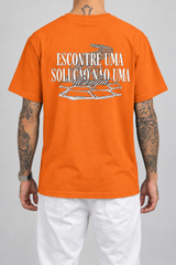 Cor: Laranja | Costas | Camiseta Encontre uma Solução, Não uma Desculpa (Verso)