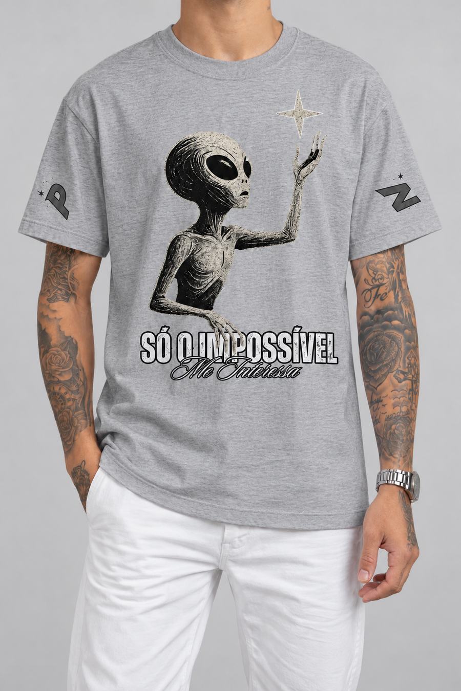 Cor: Cinza | Frente | Camiseta Só o Impossível me Interessa Pano Novo Branco (Frente)