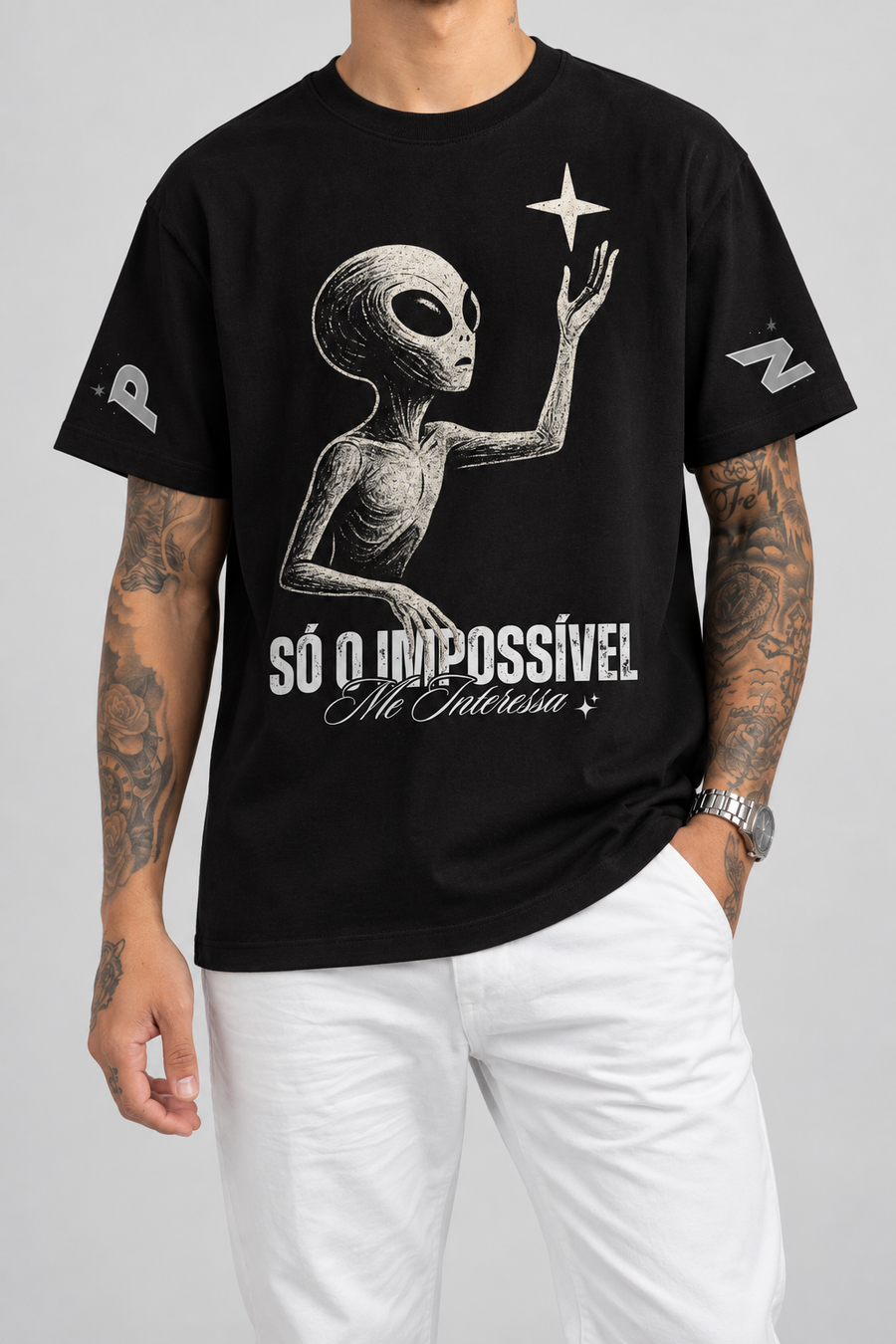 Camiseta Só o Impossível me Interessa Pano Novo Preto (Frente) — estúdio sem rosto