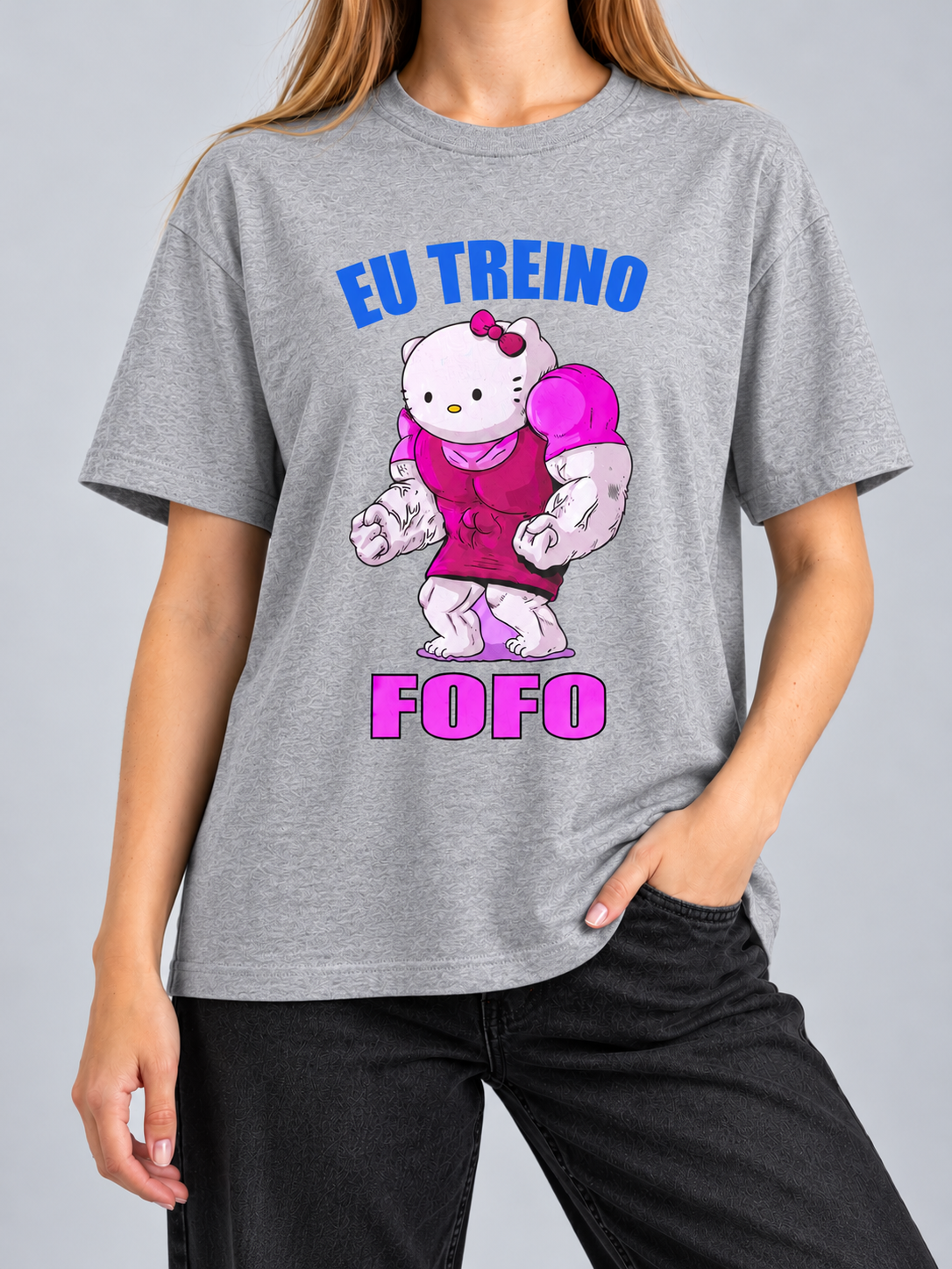 Cor: Cinza | Frente | Camiseta Treino Fofo Hello Kitty Maromba (Várias Cores) | Unissex, caimento solto, sem rosto