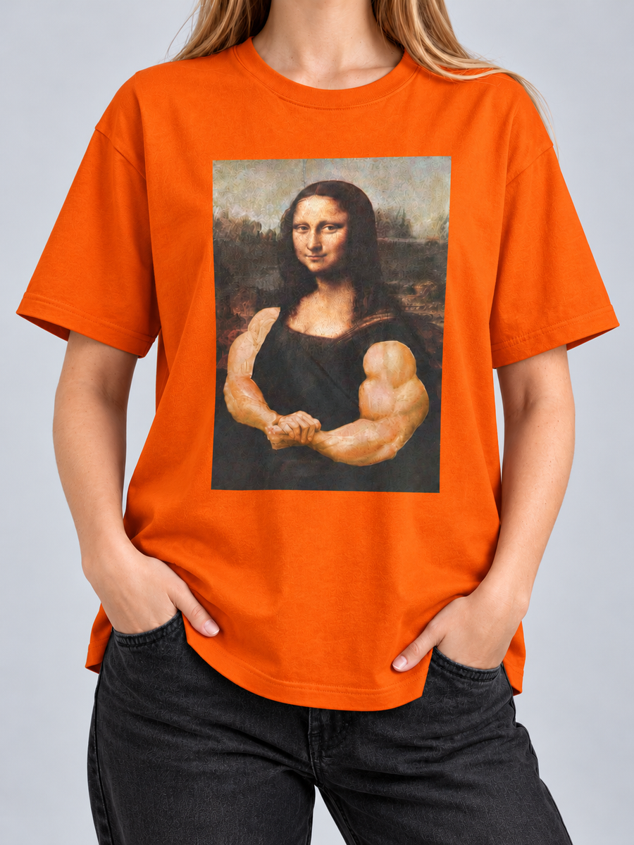 Cor: Laranja | Frente | Camiseta Quadro Monalisa Maromba (Várias Cores) | Unissex, caimento solto, sem rosto