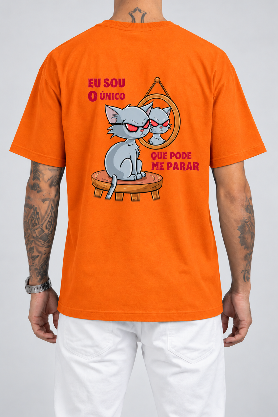 Cor: Laranja | Costas | Camiseta Eu Sou O Único Que Pode Me Parar (Verso)