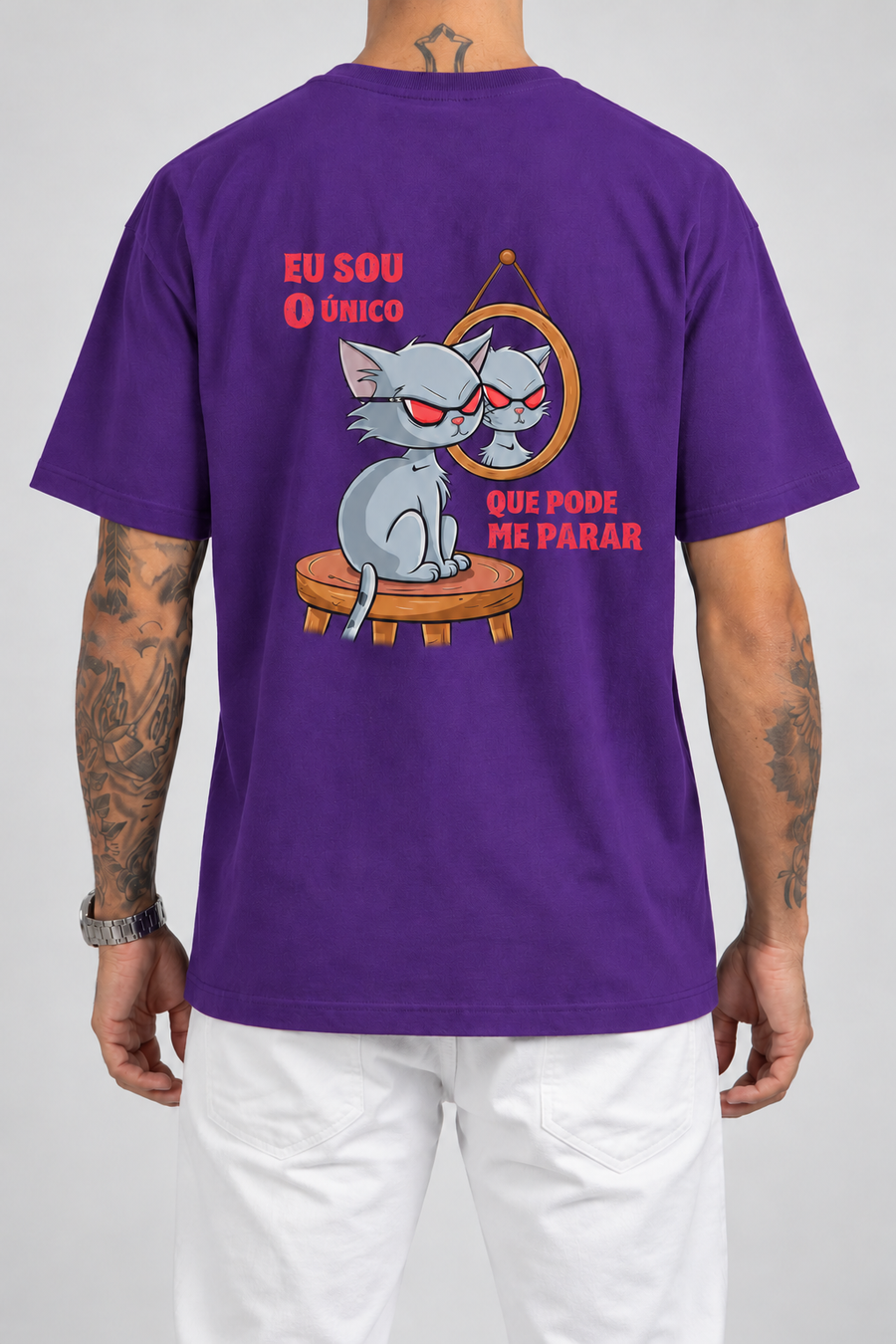 Cor: Roxo | Costas | Camiseta Eu Sou O Único Que Pode Me Parar (Verso)