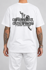 Cor: Branco | Costas | Camiseta Cair é um Acidente, Continuar no Chão é uma Escolha (Verso)