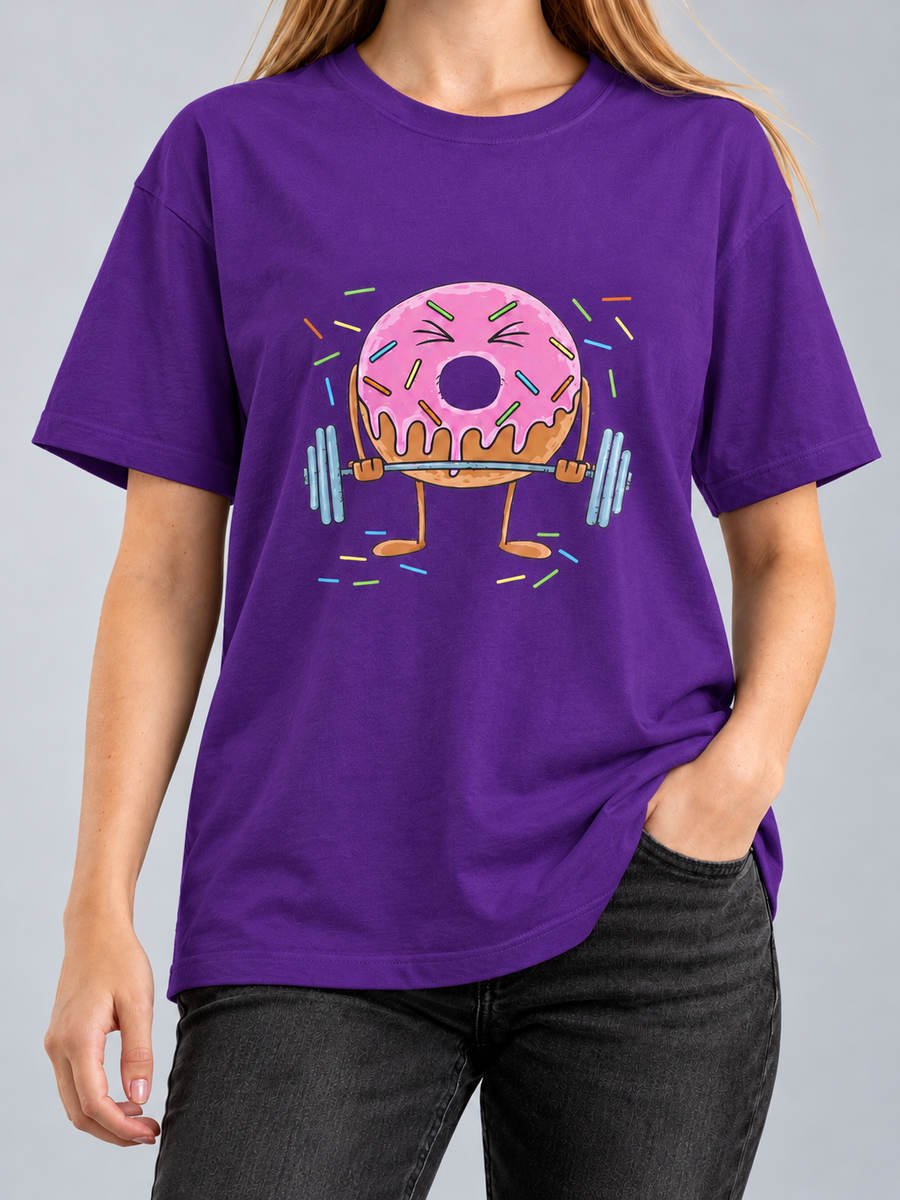 Cor: Roxo | Frente | Camiseta Donuts Fitness (Várias Cores) | Unissex, caimento solto, sem rosto