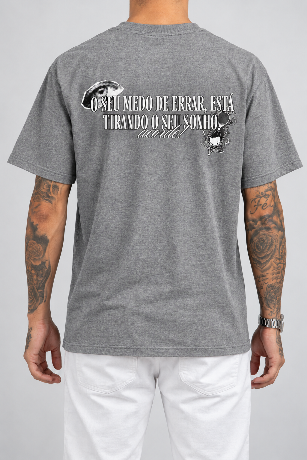 Cor: Cinza | Costas | Camiseta Seu Medo de Errar Está Tirando o Seu Sonho, Acorde (Verso)