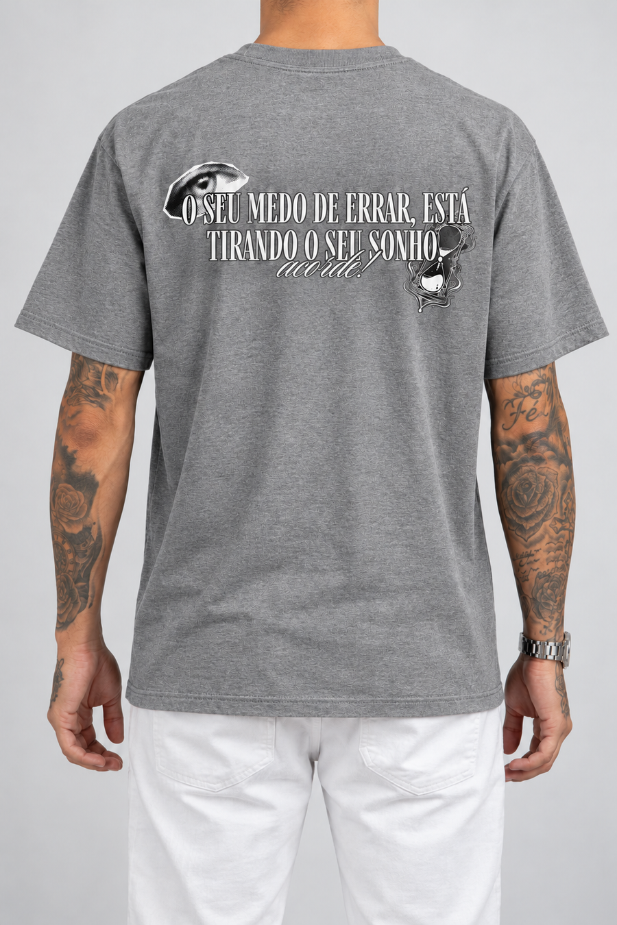 Cor: Cinza | Costas | Camiseta Seu Medo de Errar Está Tirando o Seu Sonho, Acorde (Verso)
