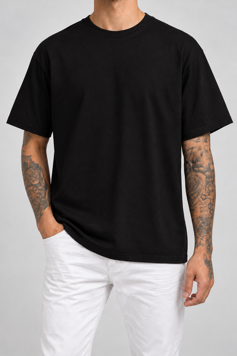 Frente lisa — Camiseta Não Quero Amor de Put4, Nem Amizade de Safado (Verso)